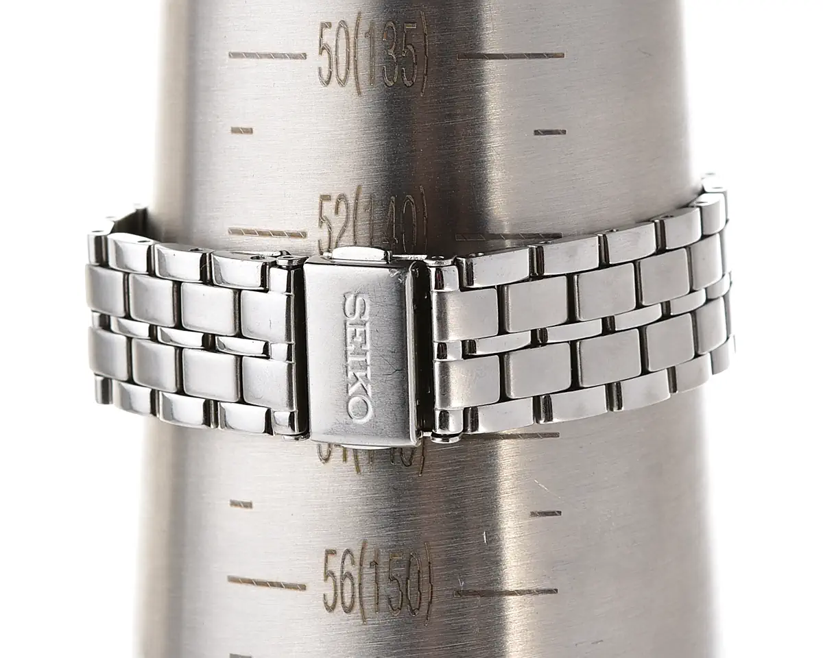 Seiko Solar Day-Date - Black Dial with Bilingual Kanji Day Wheel