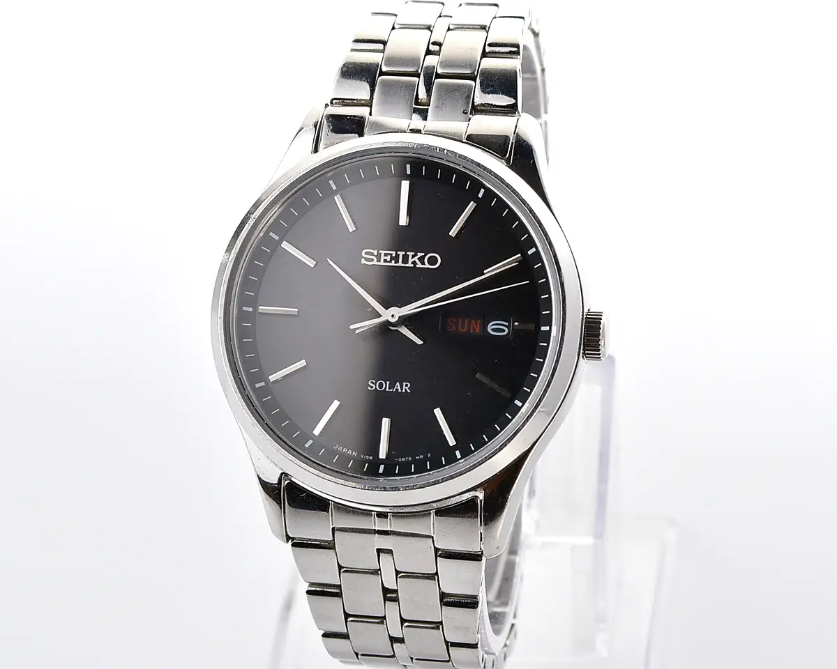 Seiko Solar Day-Date - Black Dial with Bilingual Kanji Day Wheel