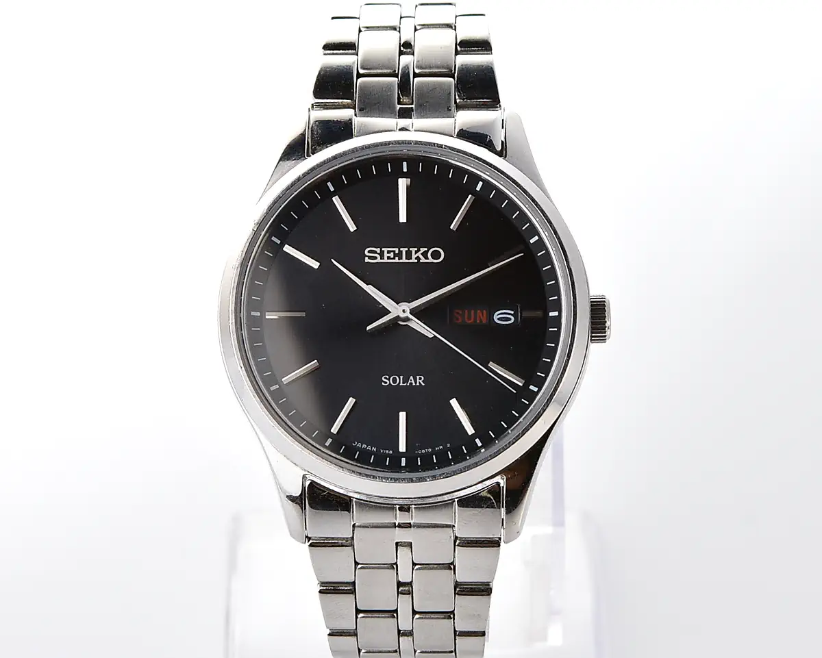 Seiko Solar Day-Date - Black Dial with Bilingual Kanji Day Wheel
