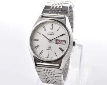 Vintage Seiko Type II – White Roman-Numeral Day-Date Quartz from October 1977