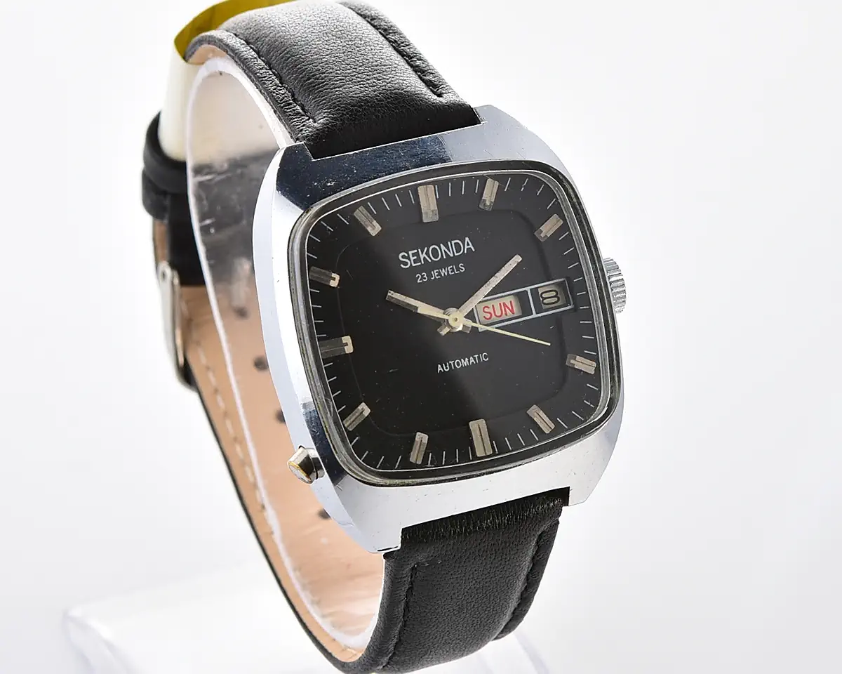 Soviet mechanical Sekonda with automatic self-winding movement