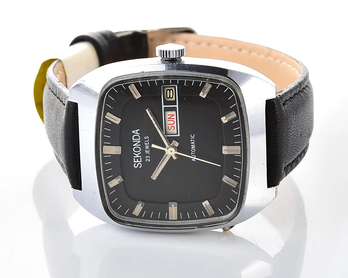 Soviet mechanical Sekonda with automatic self-winding movement