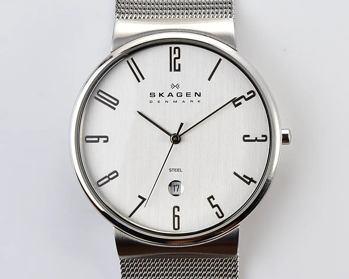 Vintage Skagen Steel Collection – XL 40 mm Silver Dial Mesh Quartz