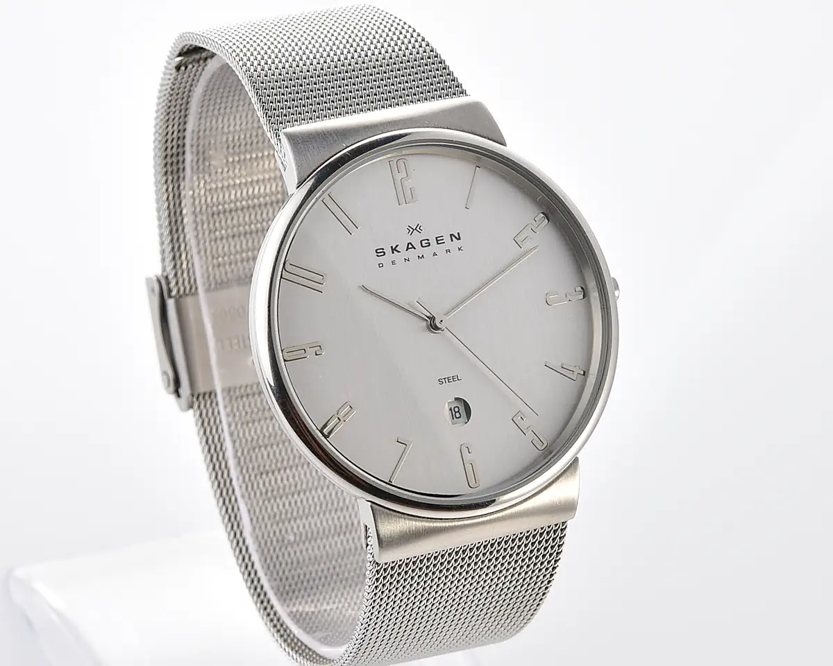 Vintage Skagen Steel Collection – XL 40 mm Silver Dial Mesh Quartz