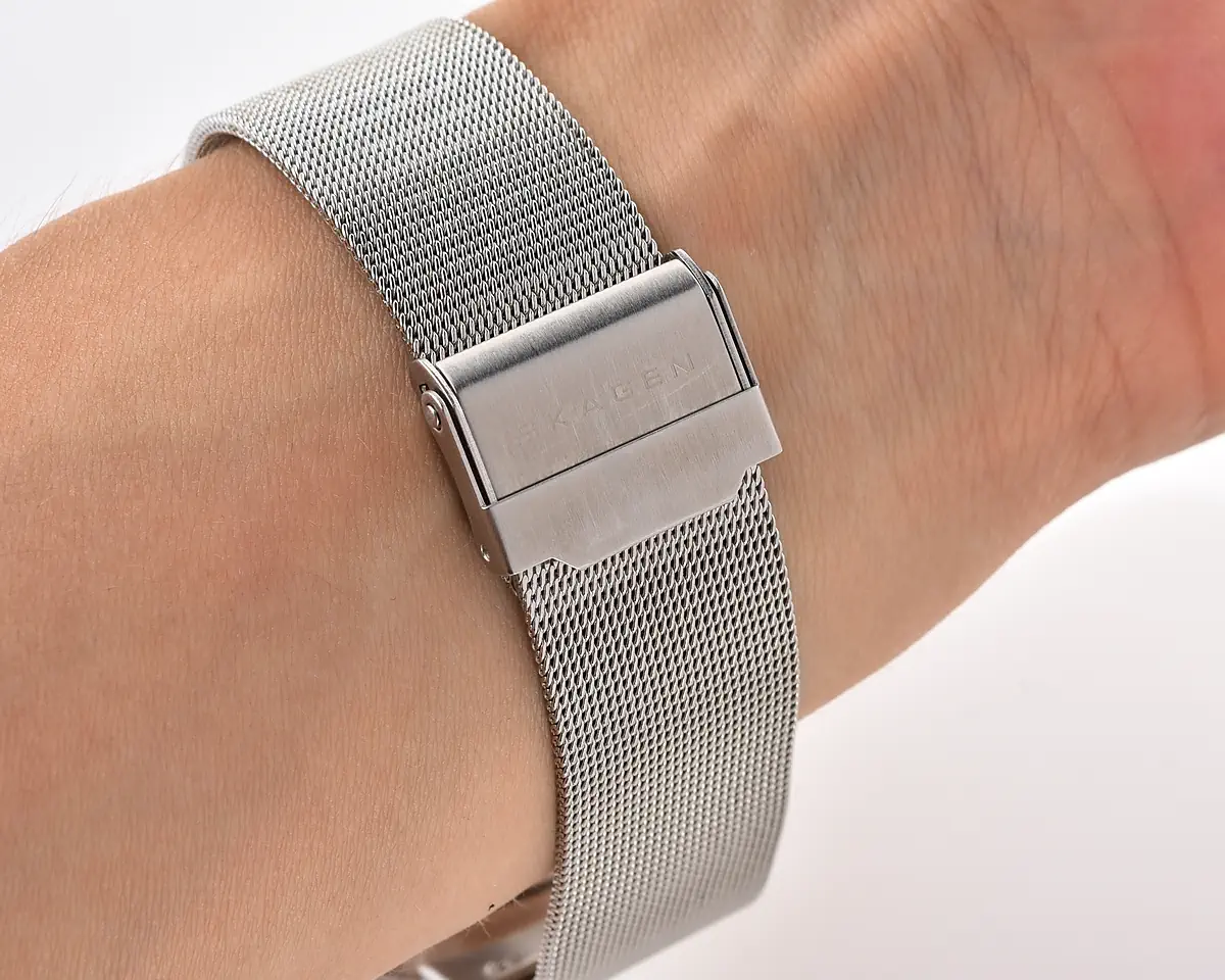 Vintage Skagen Steel Collection – XL 40 mm Silver Dial Mesh Quartz