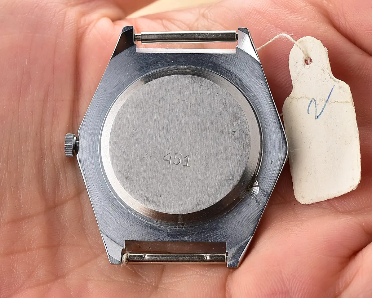 Slava Perestroika quartz watch with red star dial, from April 1992 - Image 12