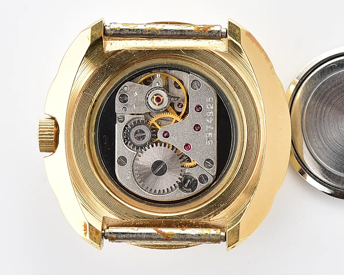 TIME CAPSULE: Soviet gold-plated Slava with mechanical movement – New Old Stock (NOS)! - Image 6