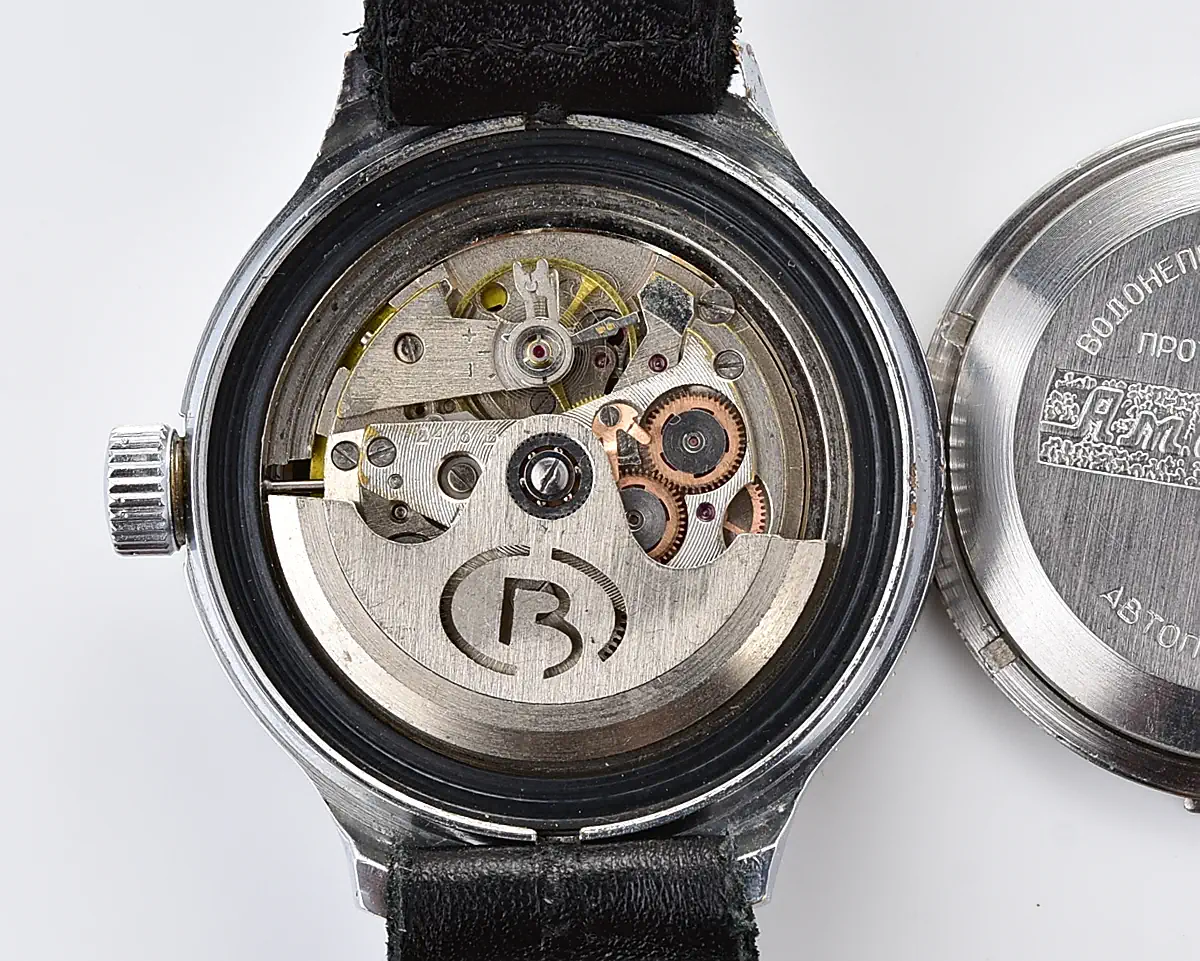 Vostok Amphibia with automatic self winding movement – Submarine captain! - Image 11