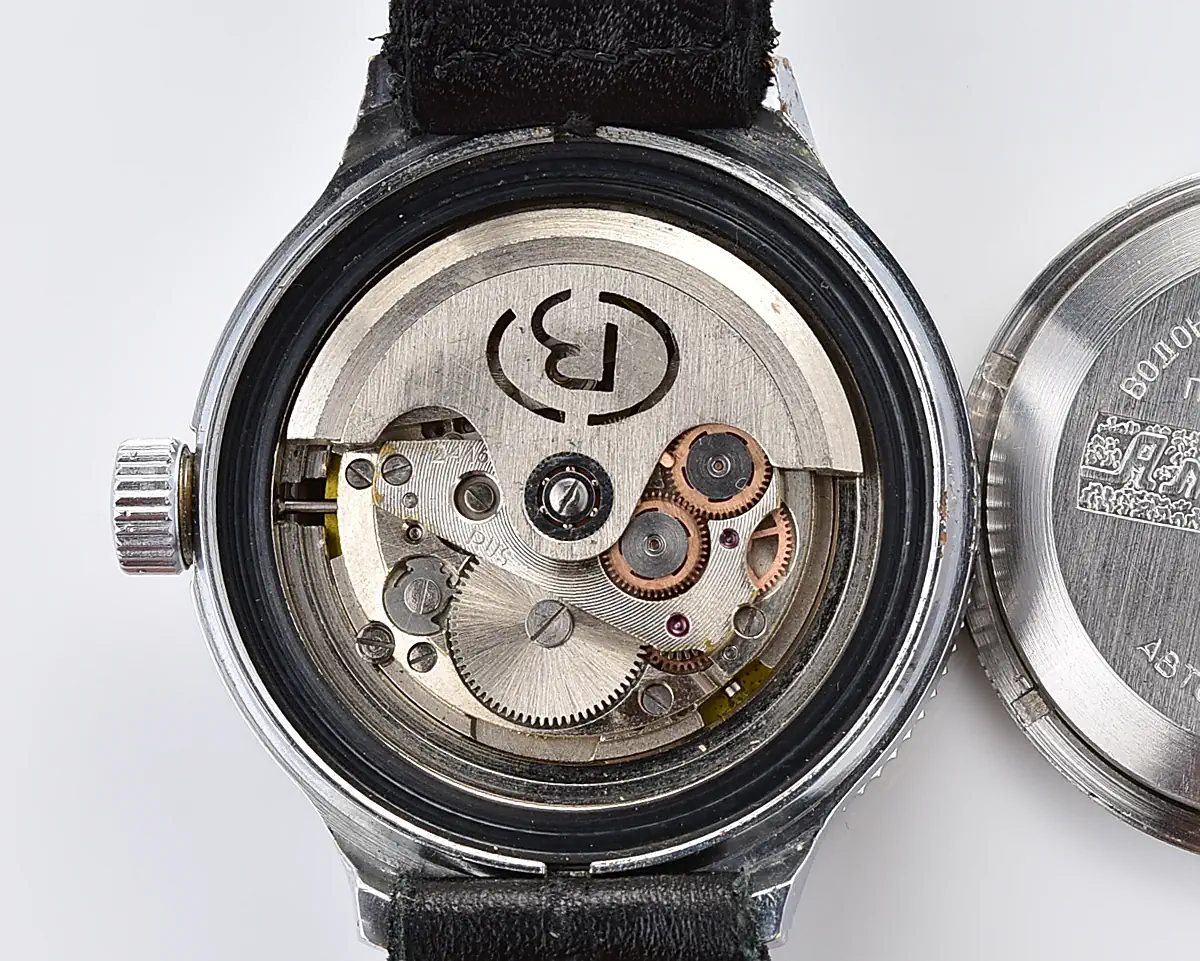 Vostok Amphibia with automatic self winding movement – Submarine captain! - Image 12
