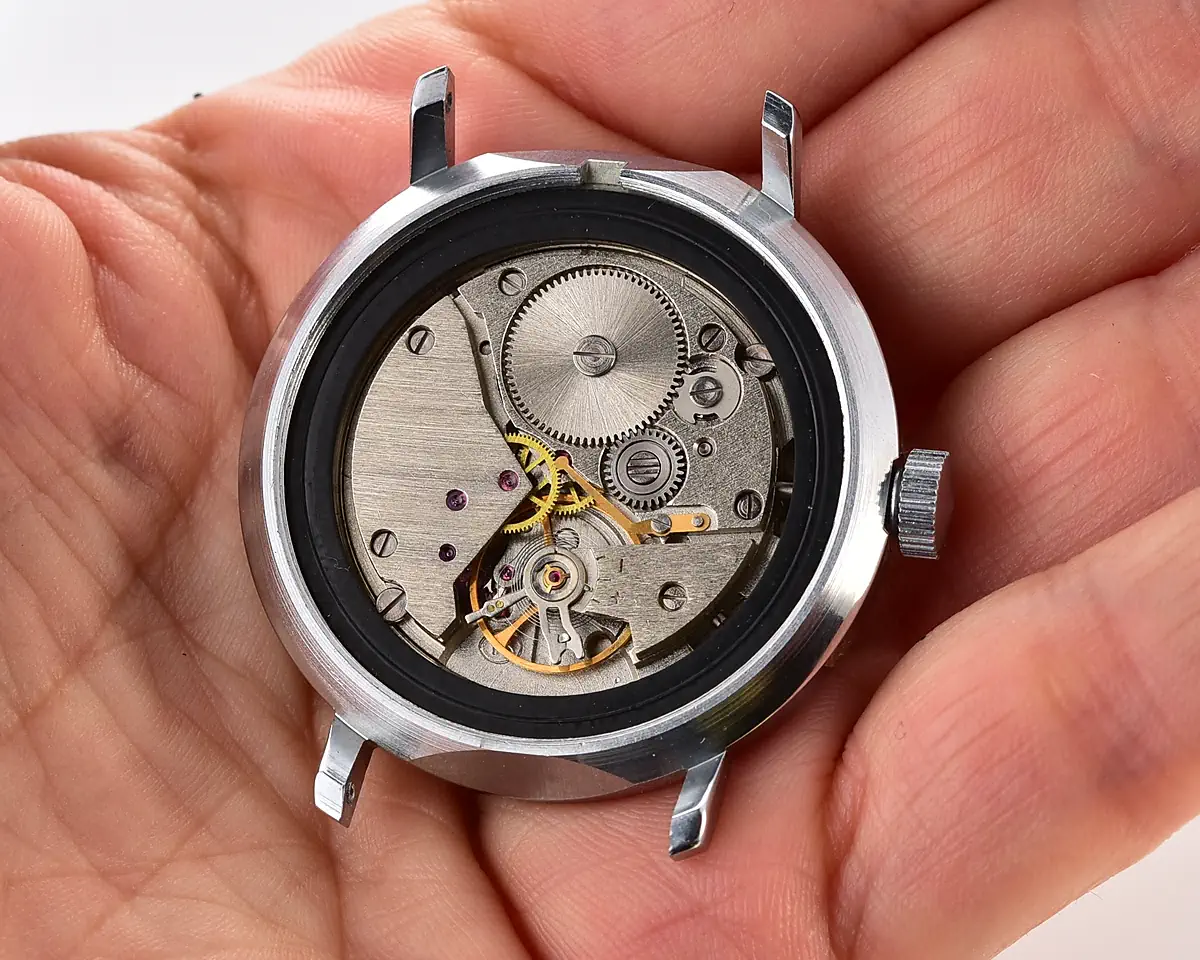 TIME CAPSULE: Vostok mechanical watch – New Old Stock (NOS)!