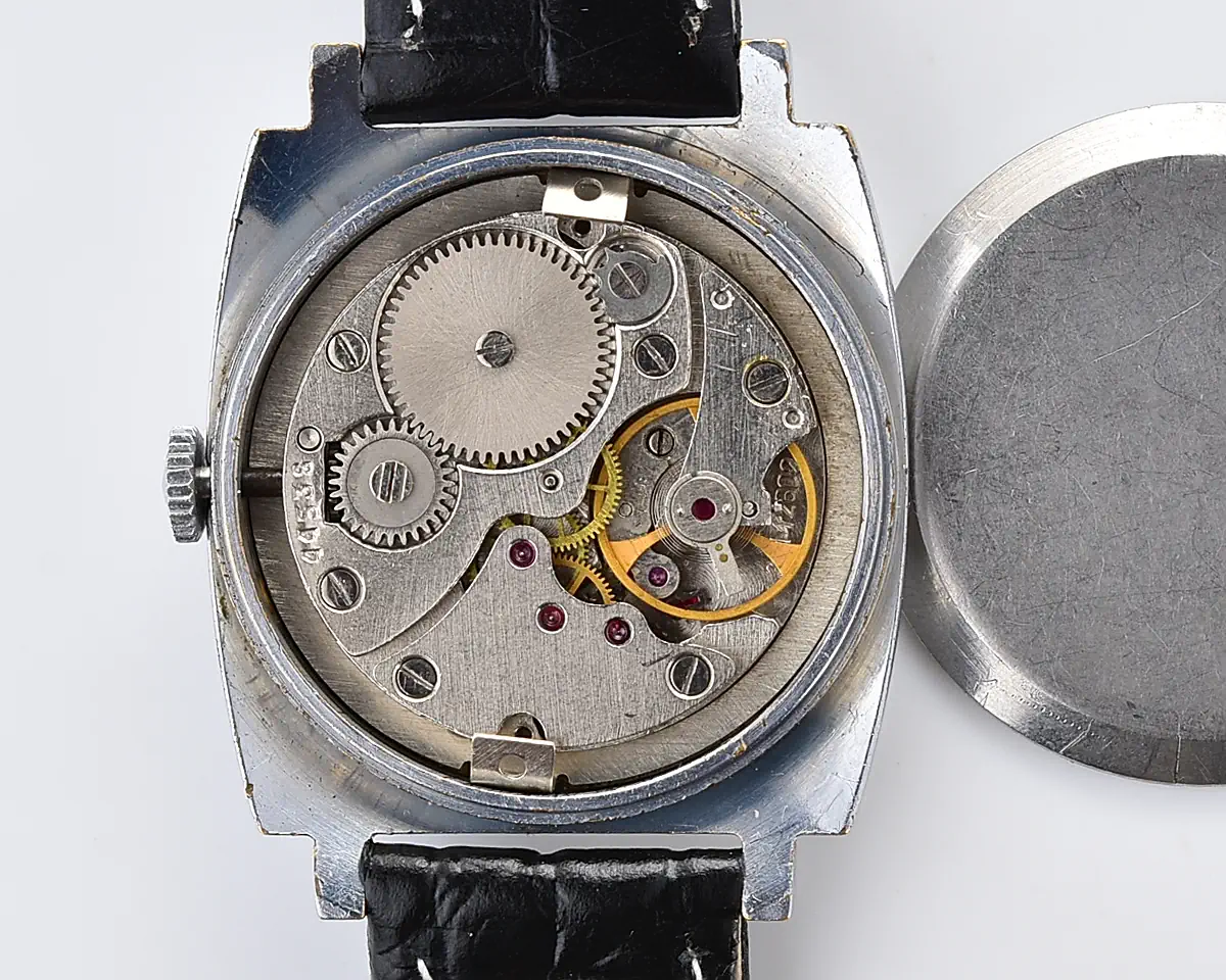 ZiM Vintage Soviet Mechanical Watch โ Cream Dial with Yellow Ring - Image 11