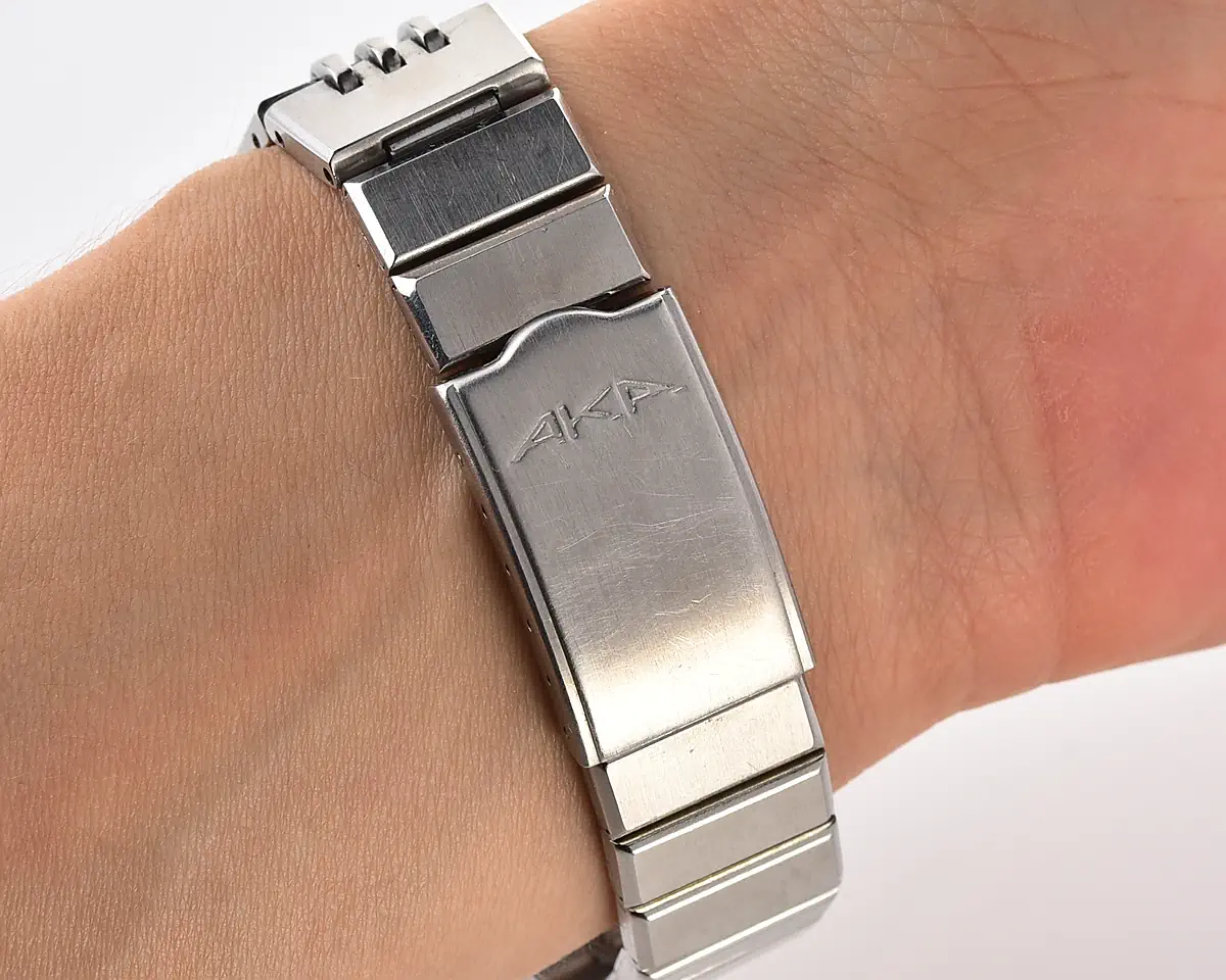 Vintage Alba AKA Bullhead Chronograph – Red Dial 1/10 Sec Quartz from February 1997 - Image 11