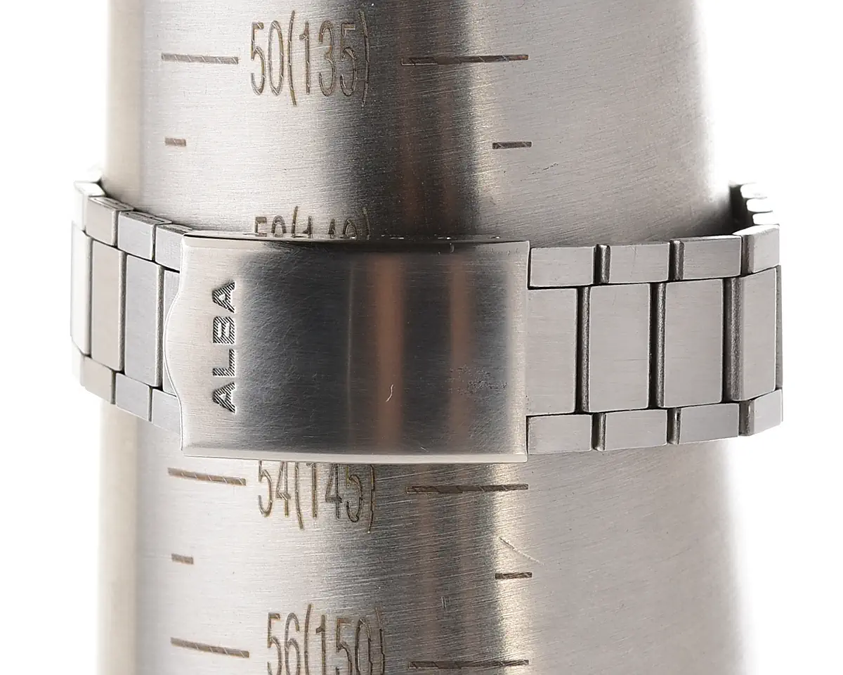 Vintage Alba Quartz Day-Date – Pale Blue Dial, English/Kanji from September 1979 - Image 7