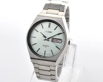 Vintage Alba Quartz Day-Date – Pale Blue Dial, English/Kanji from September 1979