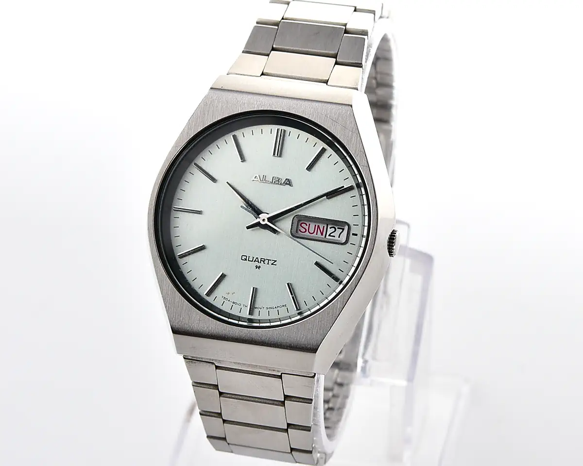 Vintage Alba Quartz Day-Date – Pale Blue Dial, English/Kanji from September 1979