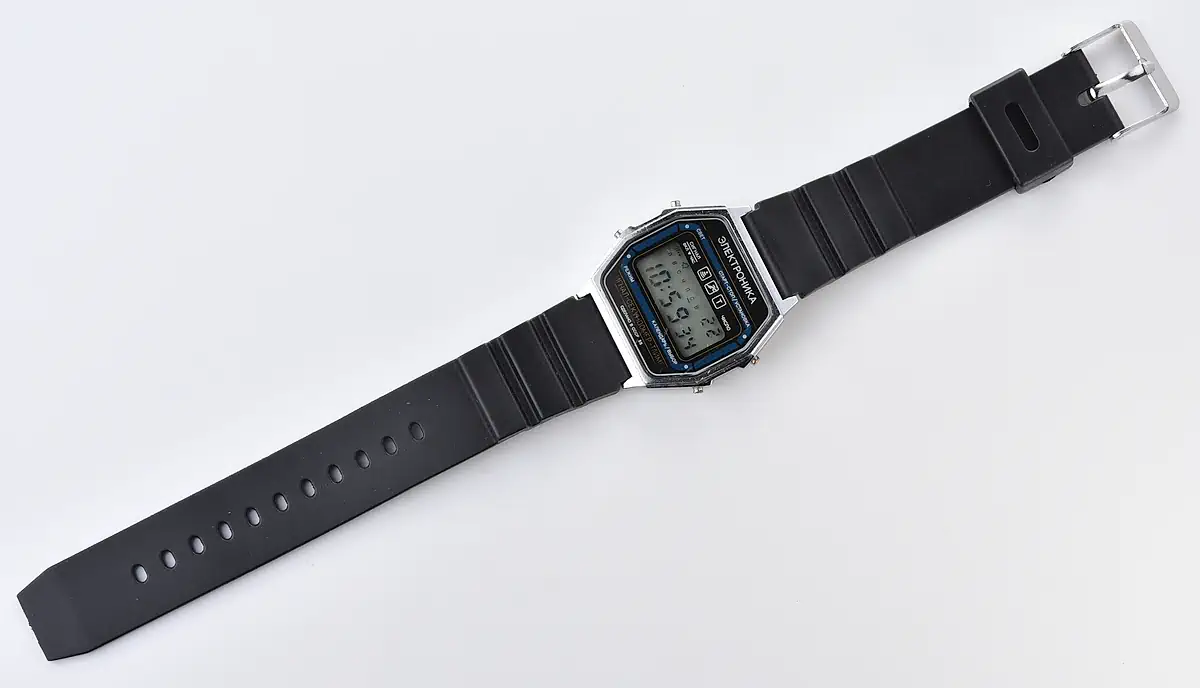 Digital vintage USSR wristwatch Electronika 55 - alarm chronograph - Image 9