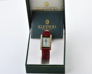 Ukrainian made 🇺🇦Kleynod watch for ladies – from the Pension Fund of Ukraine, complete with box & passport