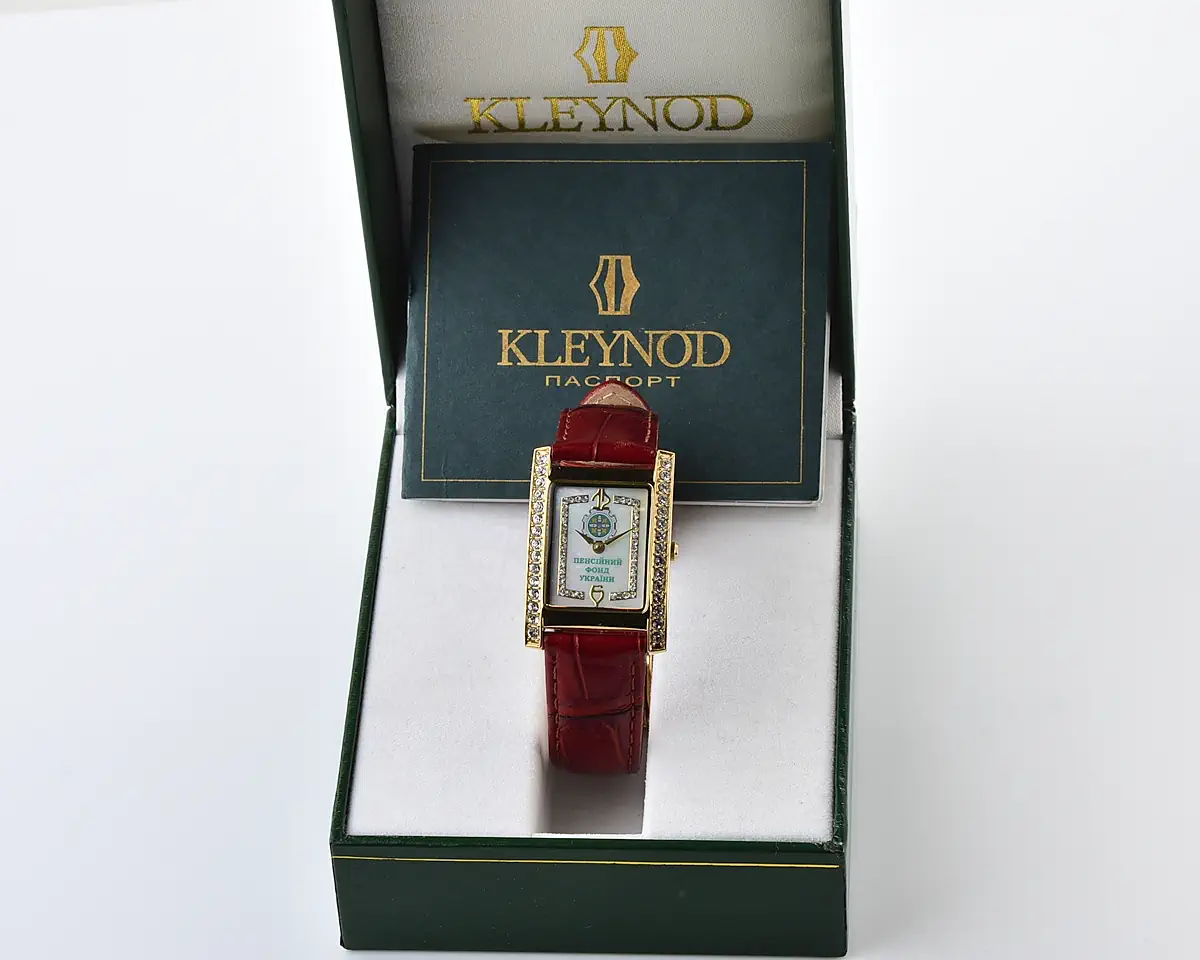 Ukrainian made 🇺🇦Kleynod watch for ladies – from the Pension Fund of Ukraine, complete with box & passport