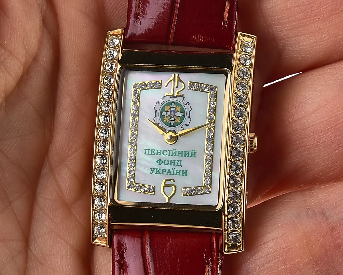 Ukrainian made 🇺🇦Kleynod watch for ladies – from the Pension Fund of Ukraine, complete with box & passport - Image 10