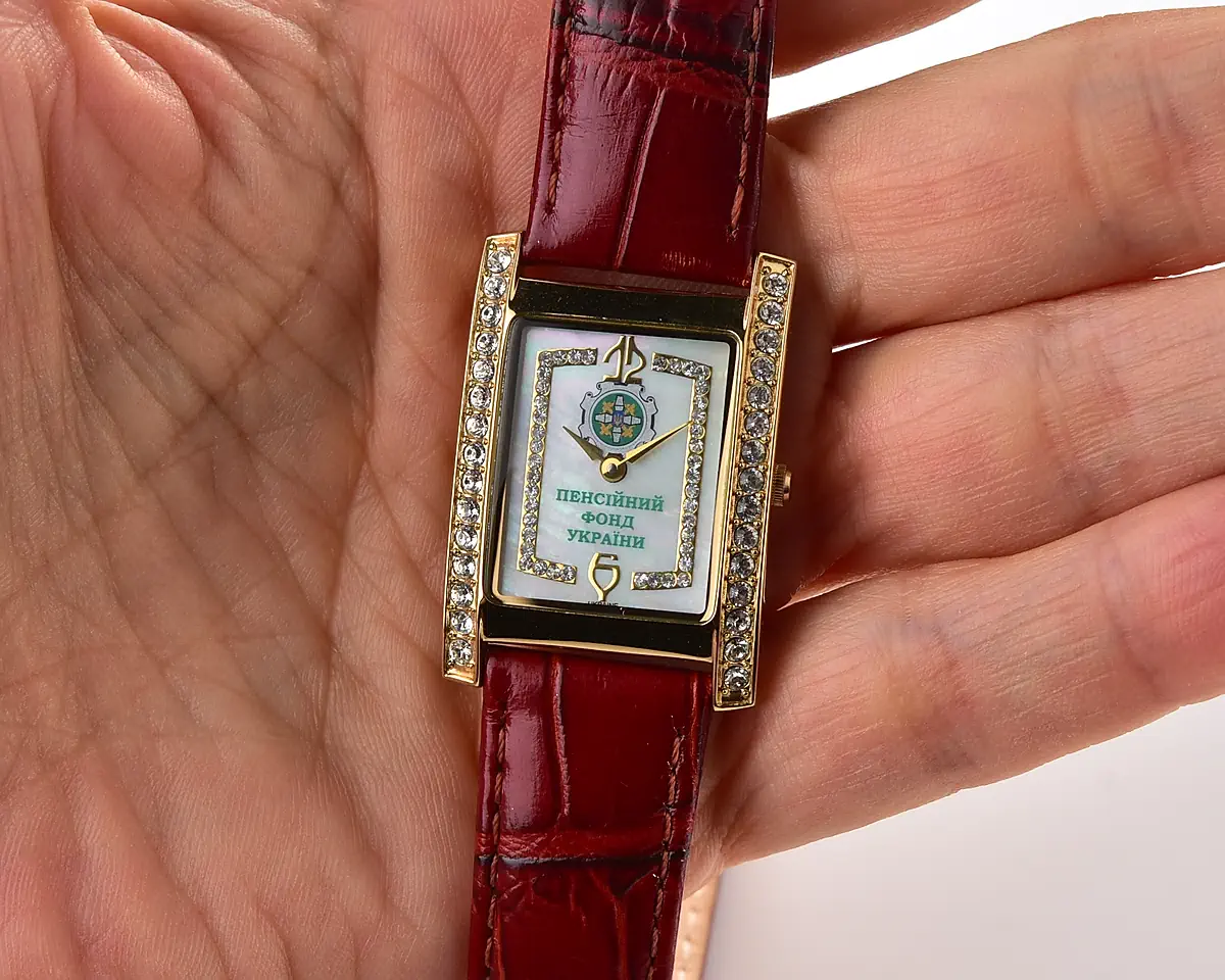 Ukrainian made 🇺🇦Kleynod watch for ladies – from the Pension Fund of Ukraine, complete with box & passport - Image 9