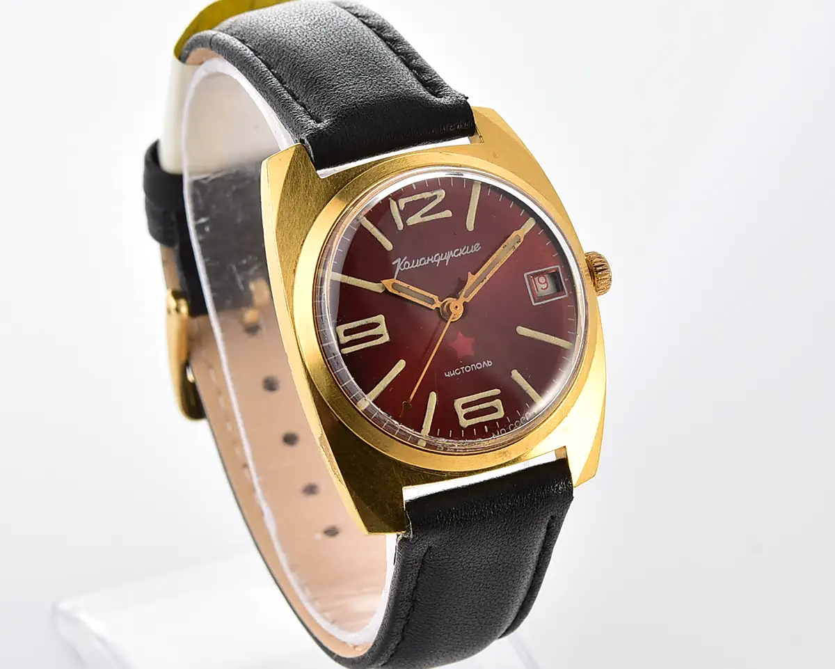 Soviet gold-plated Vostok Komandirskie mechanical watch with burgundy dial – Zakaz MO CCCP - Image 3