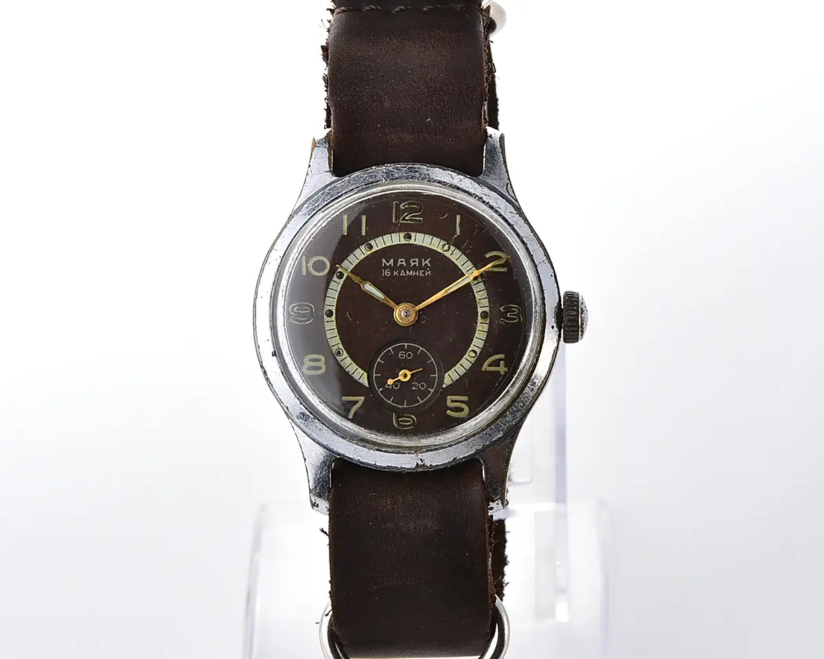 Vintage Soviet Mayak mechanical watch with genuine leather NATO strap, 1MChZ, from 1950s - Image 2