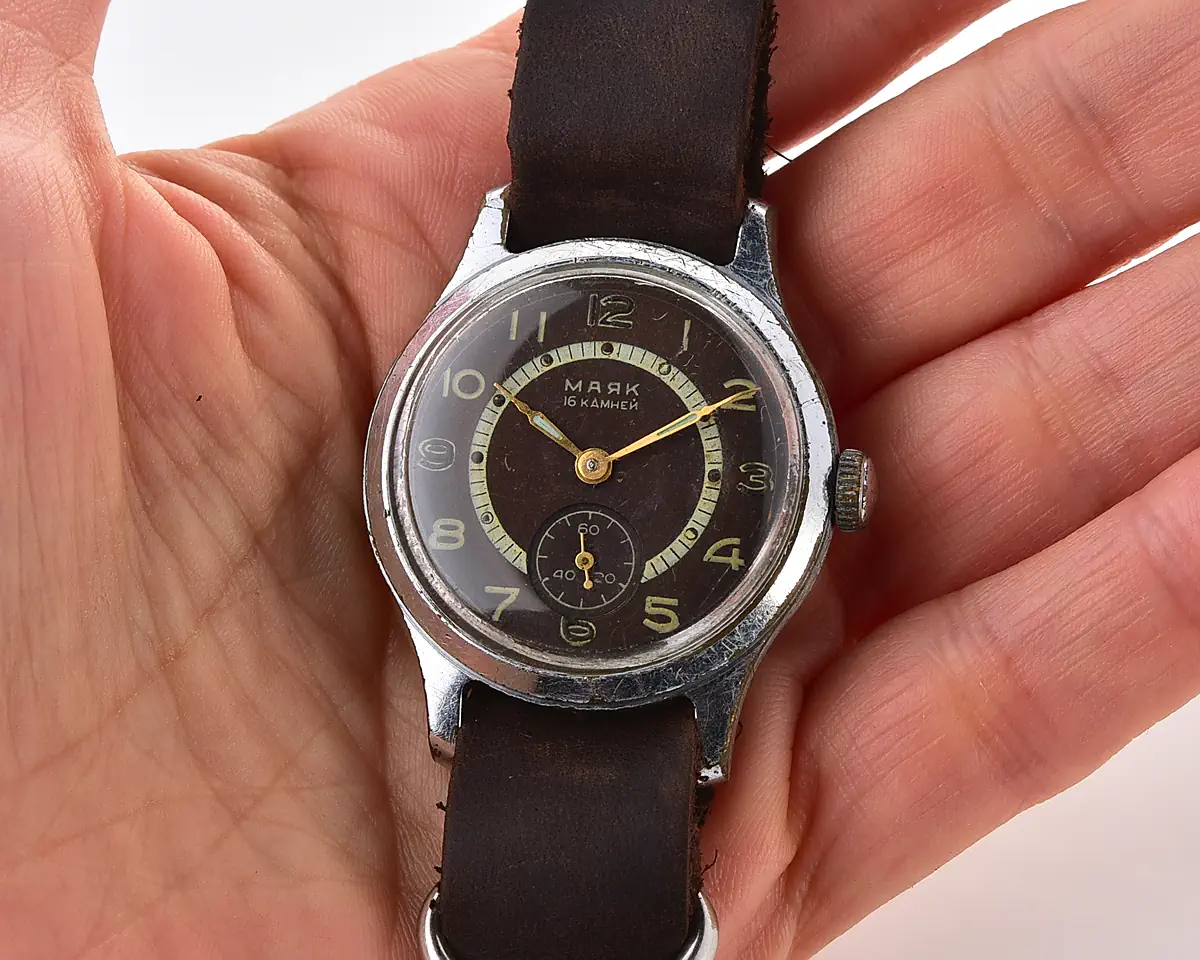 Vintage Soviet Mayak mechanical watch with genuine leather NATO strap, 1MChZ, from 1950s - Image 7