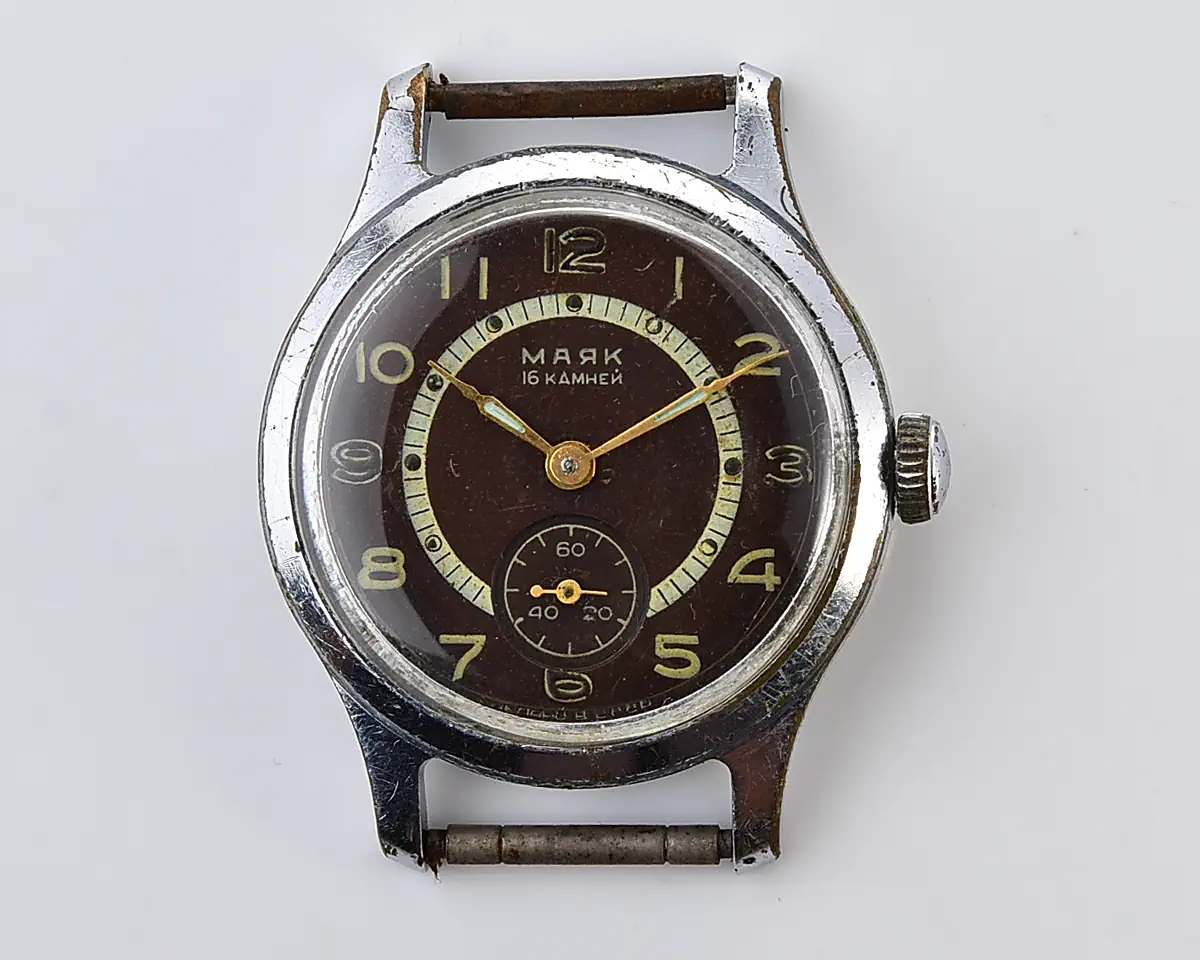 Vintage Soviet Mayak mechanical watch with genuine leather NATO strap, 1MChZ, from 1950s - Image 9