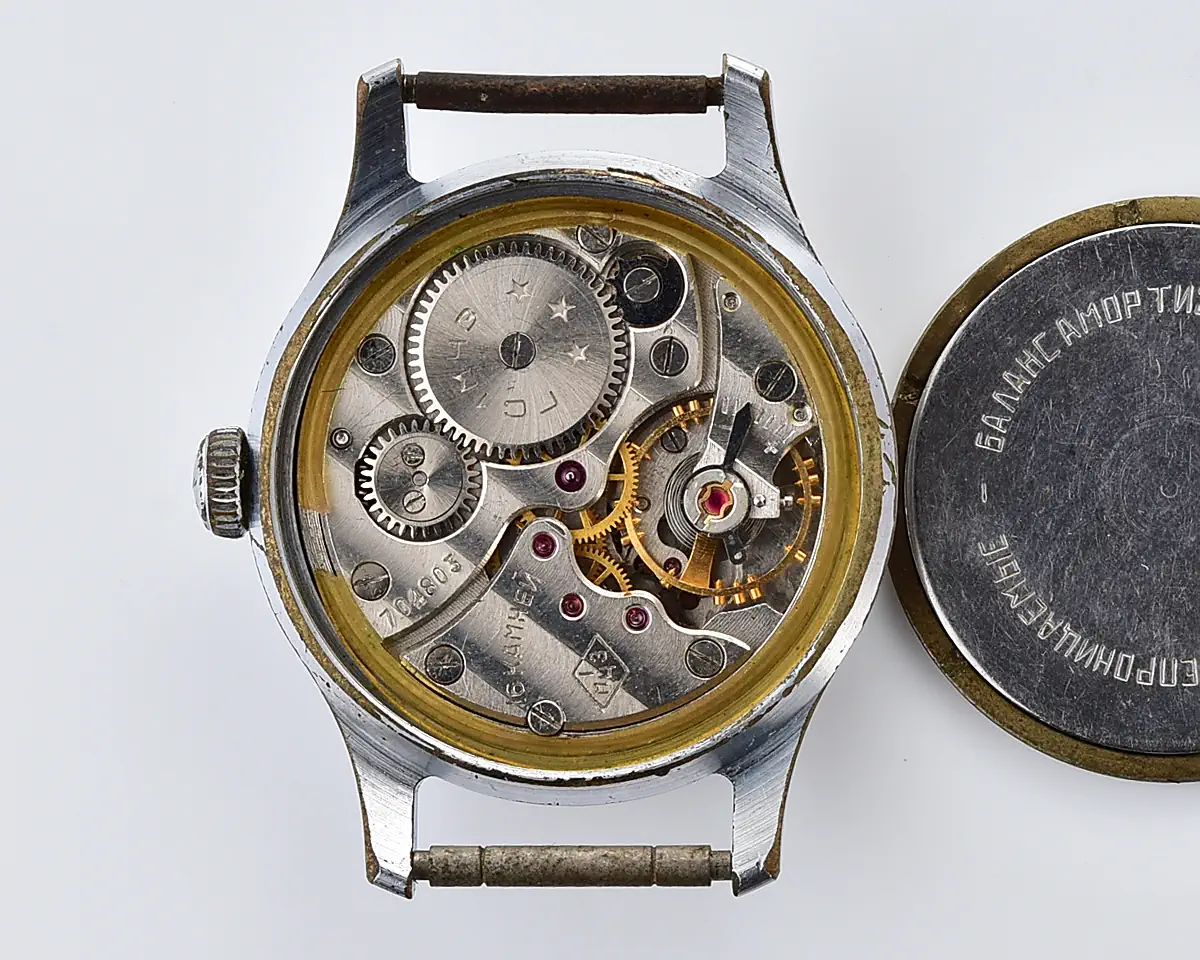 Vintage Soviet Mayak mechanical watch with genuine leather NATO strap, 1MChZ, from 1950s - Image 10