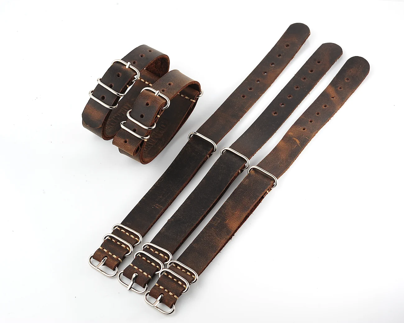NATO Commander® version 2: Crazy Horse genuine leather straps in 2 shades – hand stitched!