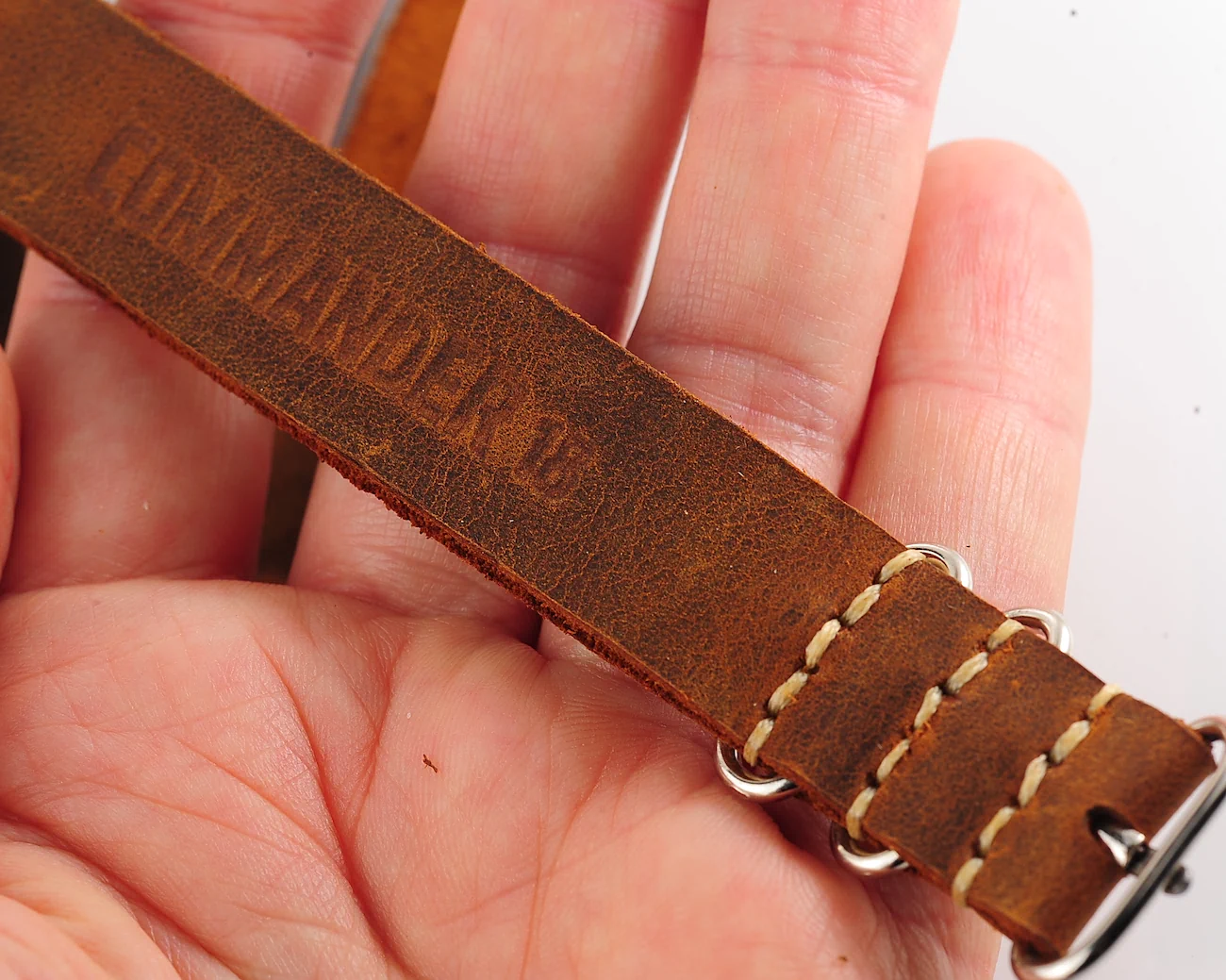 NATO Commander® version 2: Crazy Horse genuine leather straps in 2 shades – hand stitched!