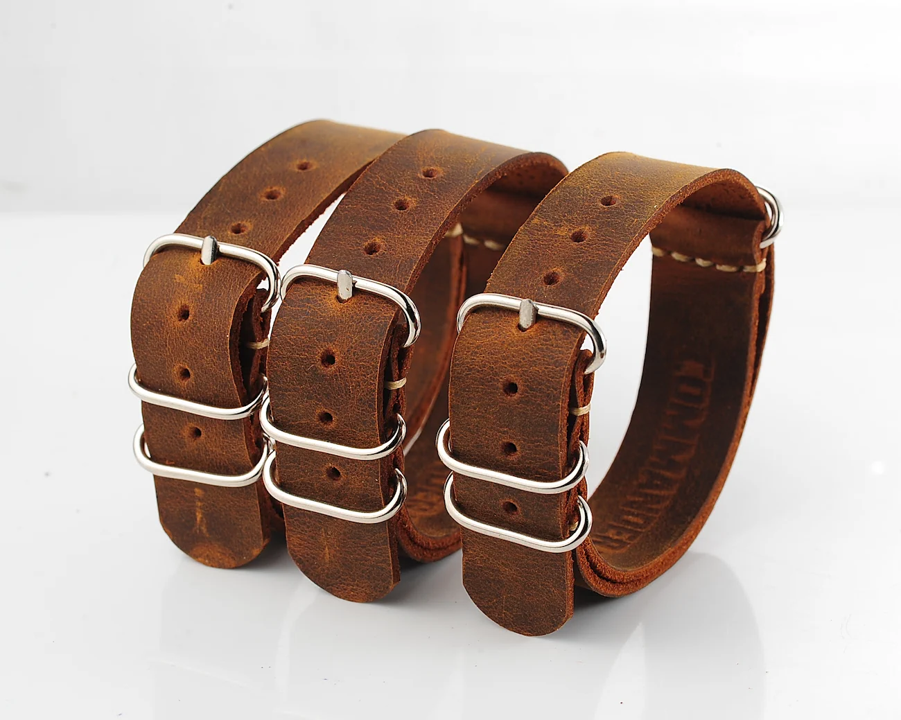 NATO Commander® version 2: Crazy Horse genuine leather straps in 2 shades – hand stitched!