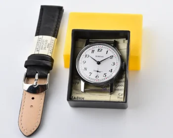 TIME CAPSULE: Soviet mechanical Pobeda watch in box – New Old Stock (NOS)!