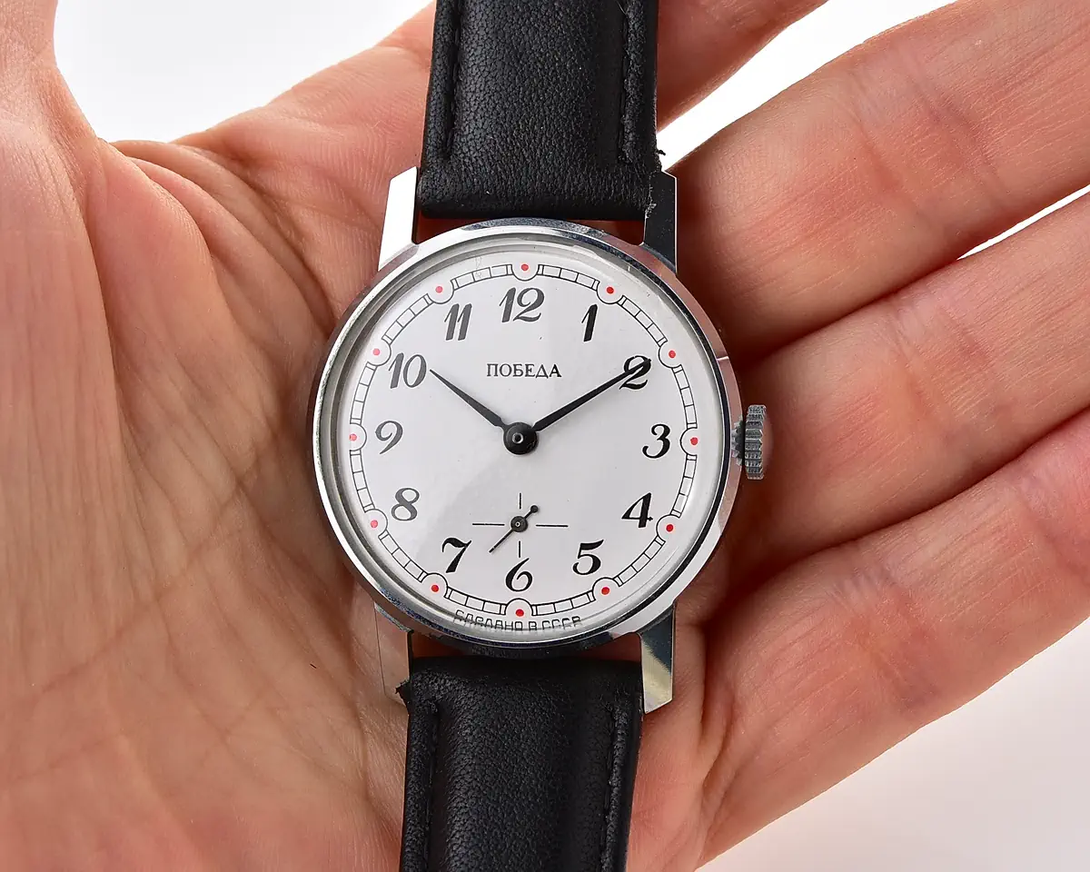 TIME CAPSULE: Soviet mechanical Pobeda watch in box – New Old Stock (NOS)! - Image 12