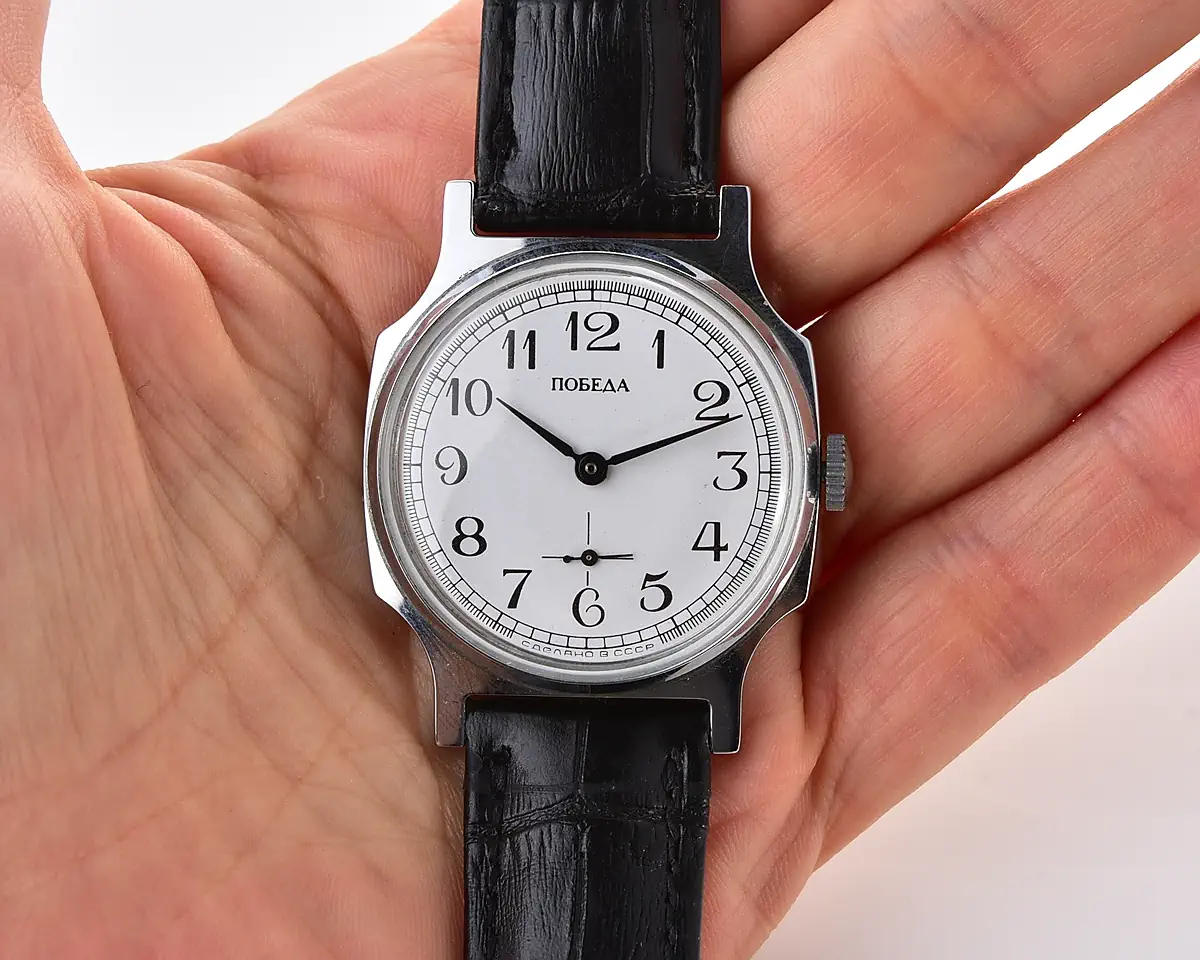 TIME CAPSULE: Soviet mechanical Pobeda watch in box – New Old Stock (NOS)! - Image 13