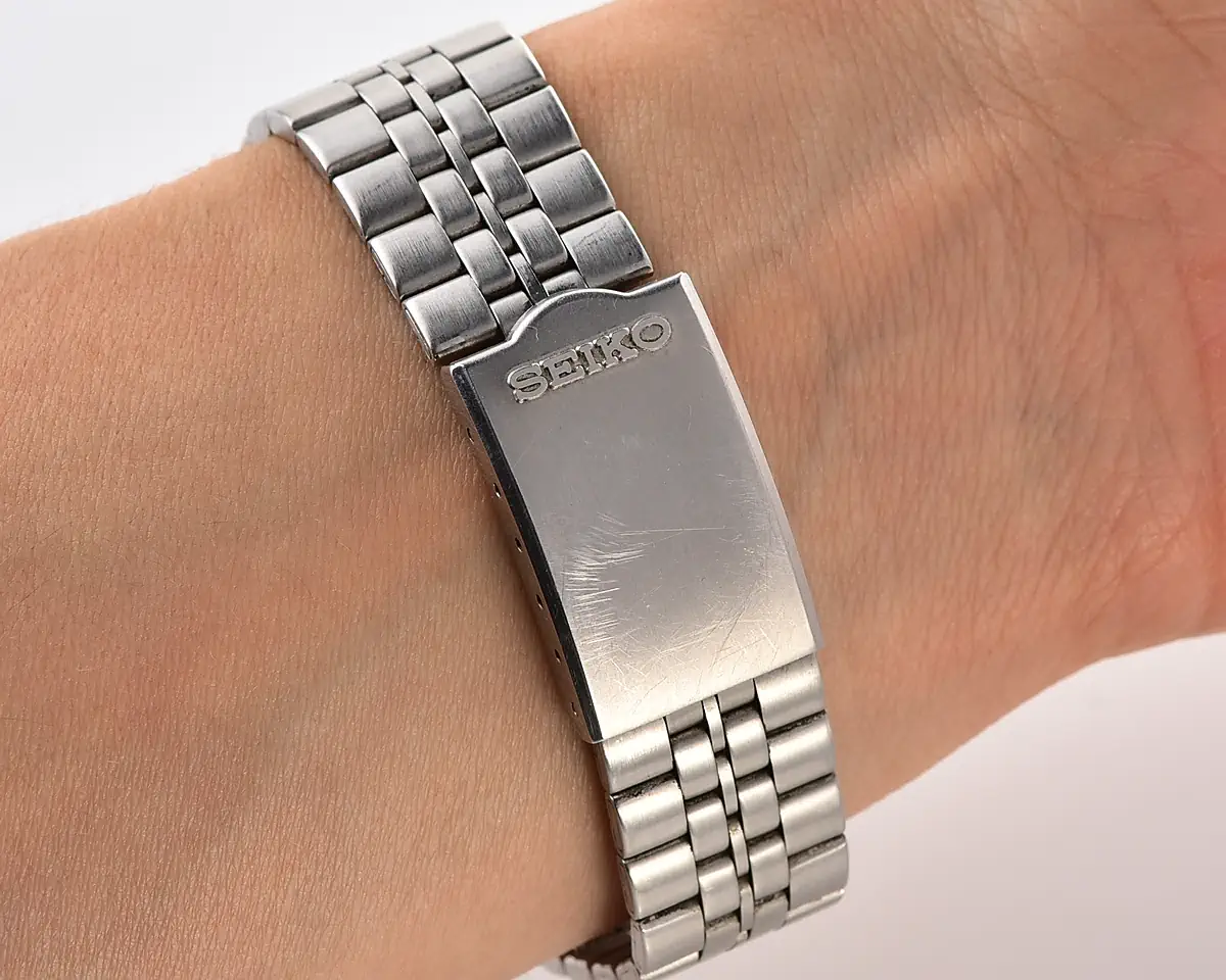 Vintage Seiko Silver Wave – LCD Digital Chronograph from April 1979 - Image 11