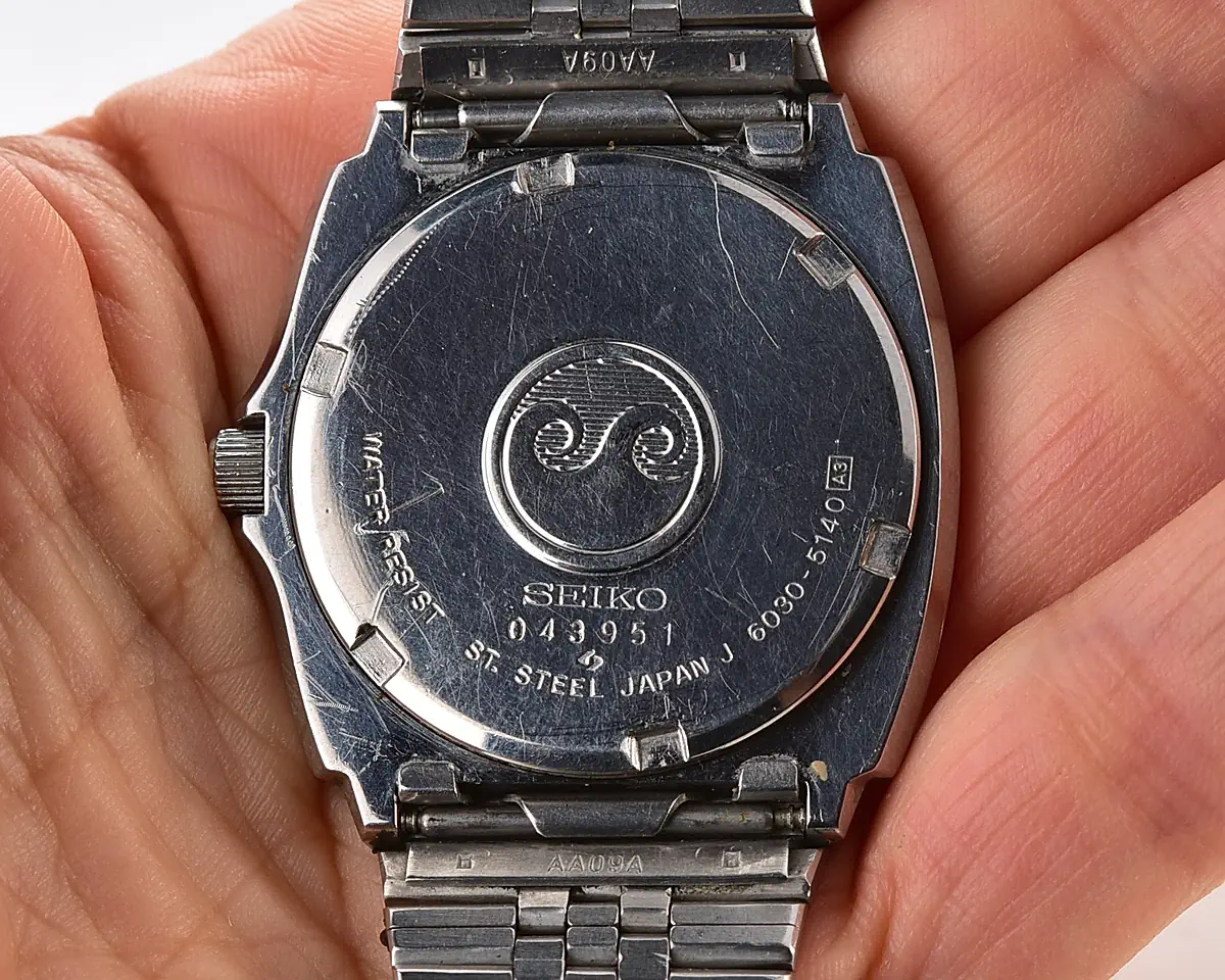 Vintage Seiko SilverWave Quartz – Navy Blue Dial from April 1980 - Image 12