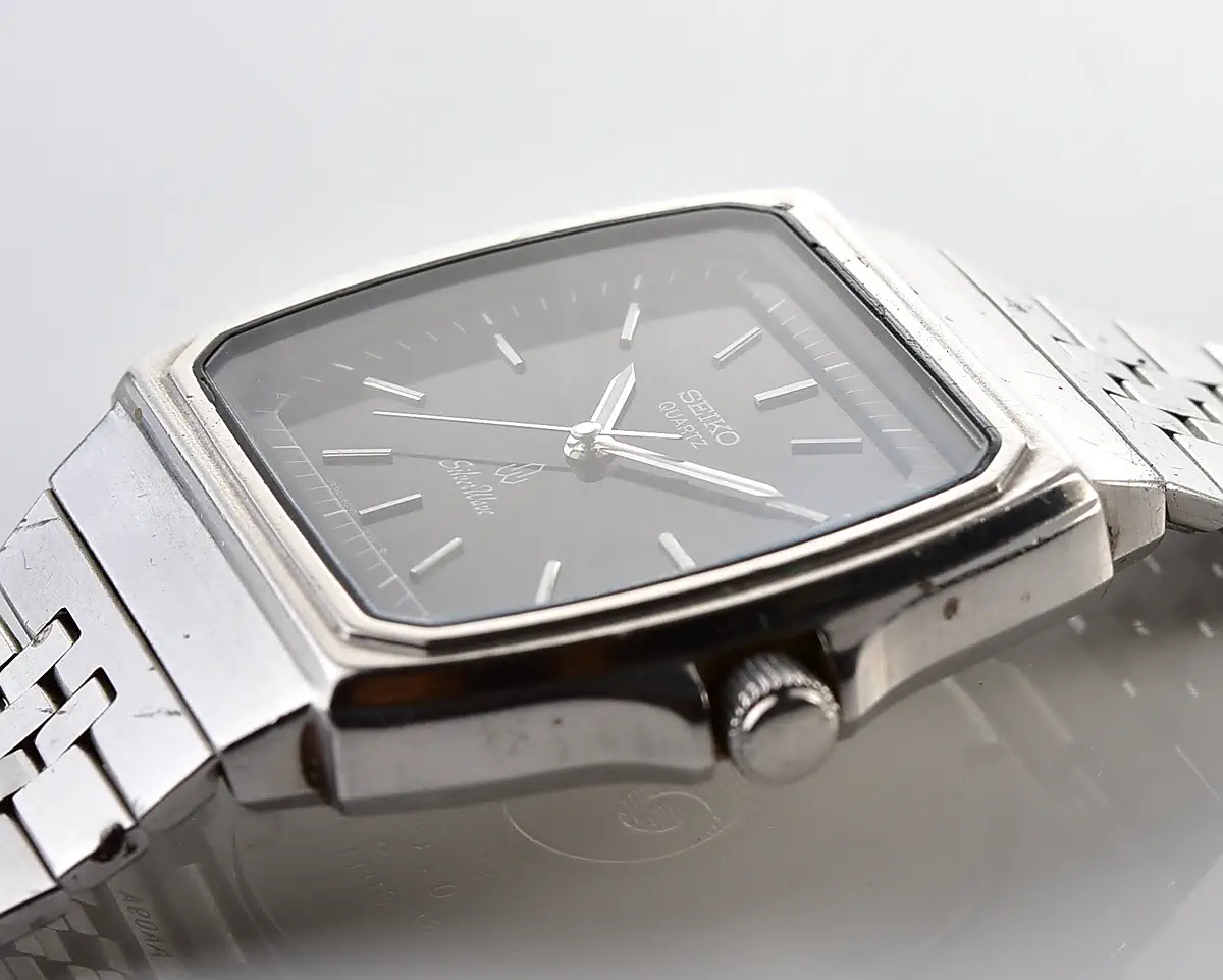 Vintage Seiko SilverWave Quartz – Navy Blue Dial from April 1980 - Image 9