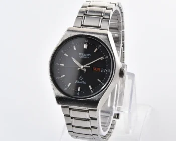 Vintage Seiko SilverWave Quartz – Black Dial 24-Hour Day-Date from October 1980