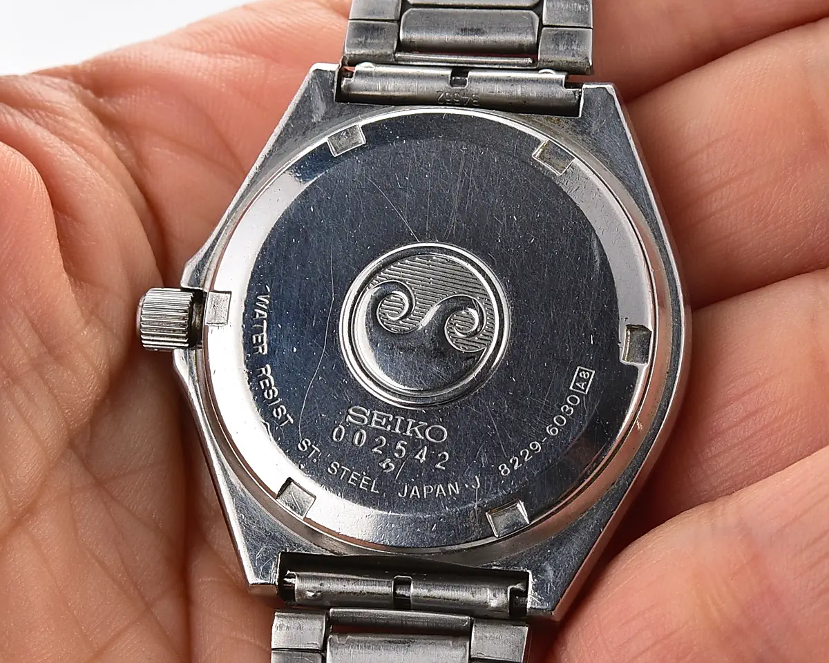 Vintage Seiko SilverWave Quartz – Black Dial 24-Hour Day-Date from October 1980 - Image 12