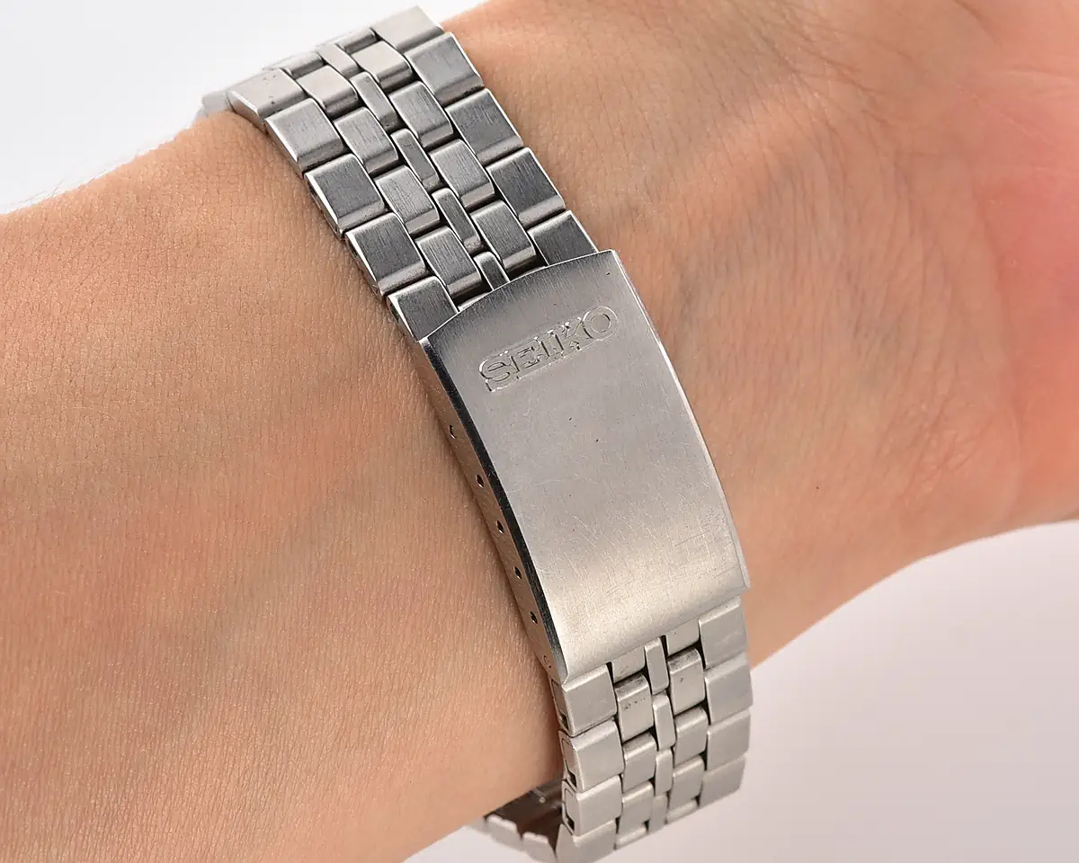 Vintage Seiko Silver Wave – Digital LCD Chronograph from August 1979 - Image 10