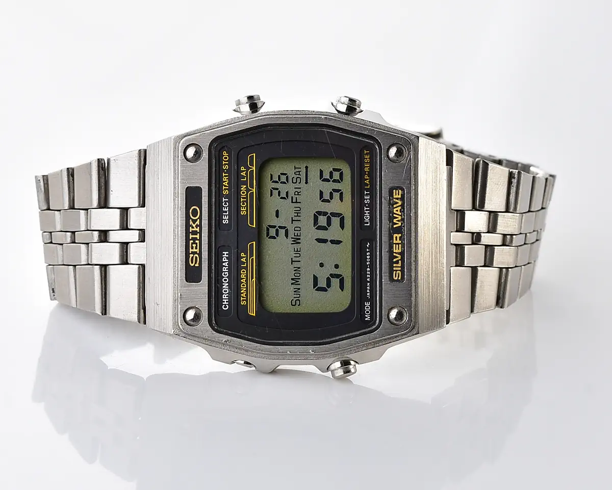 Vintage Seiko Silver Wave – Digital LCD Chronograph from August 1979 - Image 6