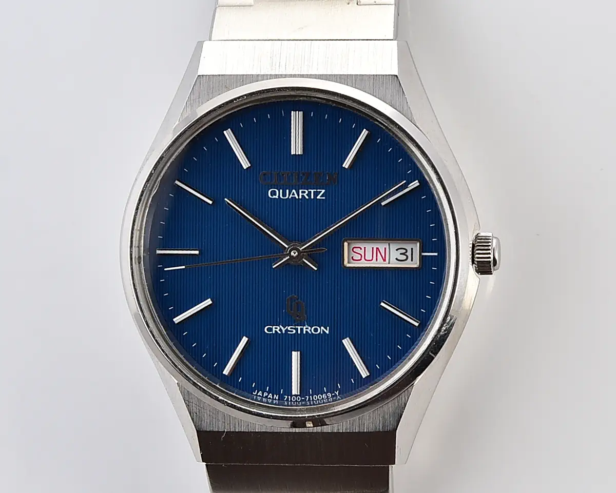 Vintage Citizen Crystron Quartz – Blue Dial Day-Date from March 1978 - Image 8