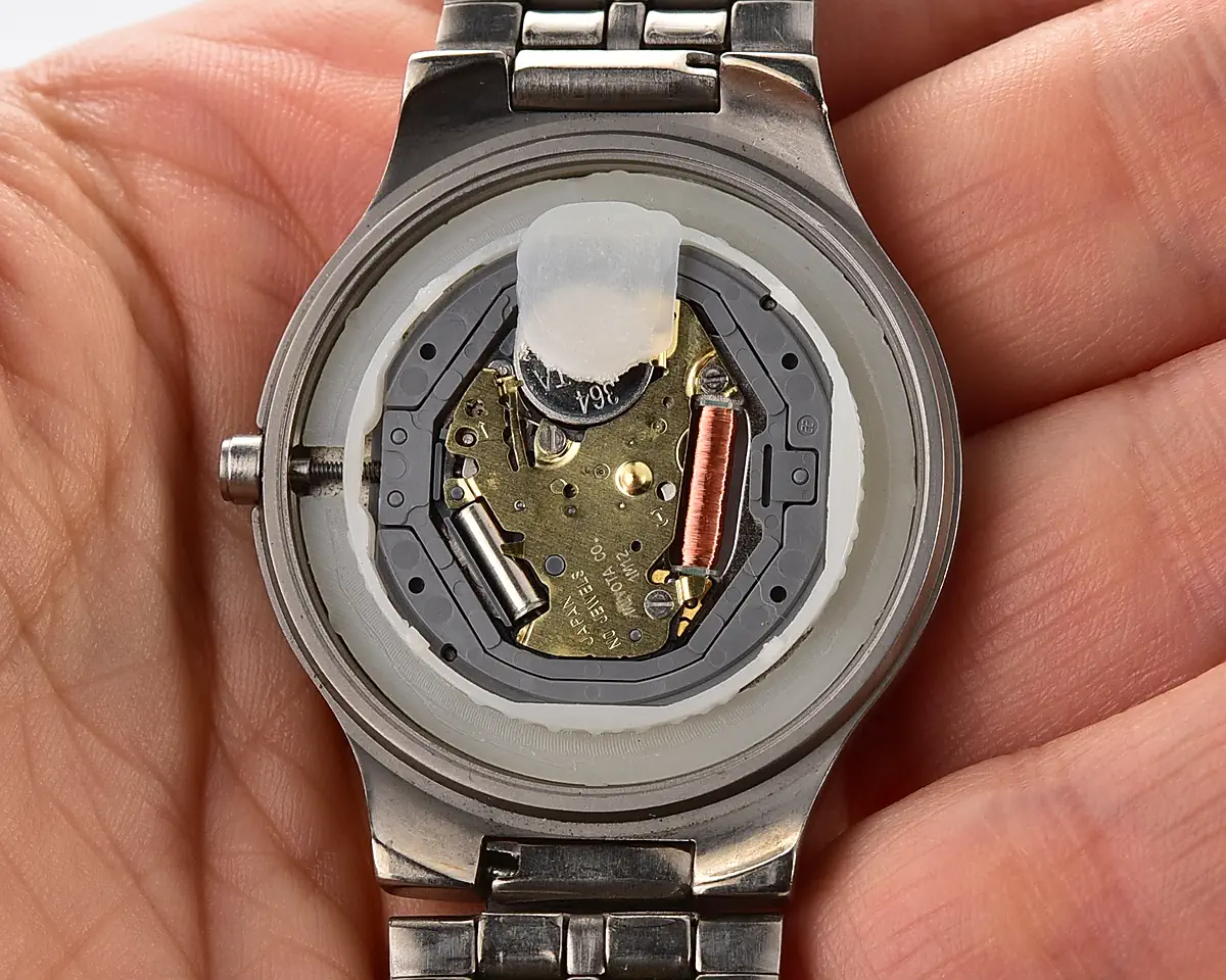 Vintage Skagen Slimline Titanium – Charcoal Matte Dial Date Quartz from the 2000s - Image 16