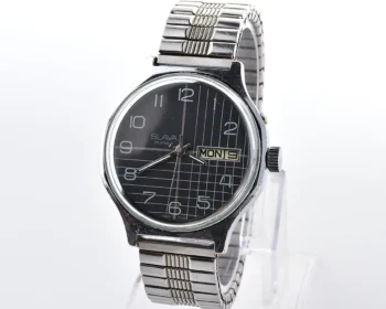 Slava Soviet mechanical watch with black grid dial, day & date, 26 jewels, from the 1980s