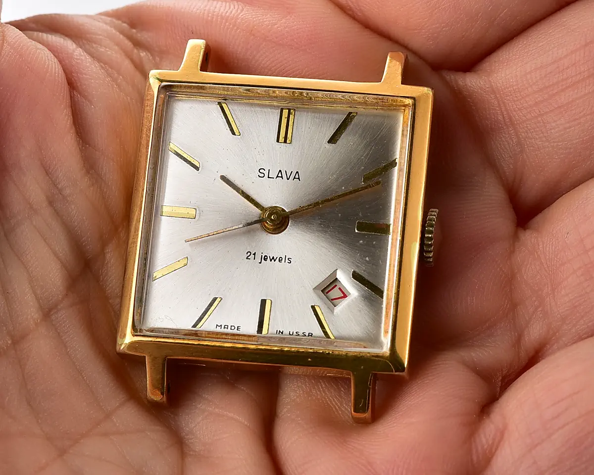 Square Slava Soviet gold-plated mechanical watch with date - complete with box & passport, from January 1976 - Image 6