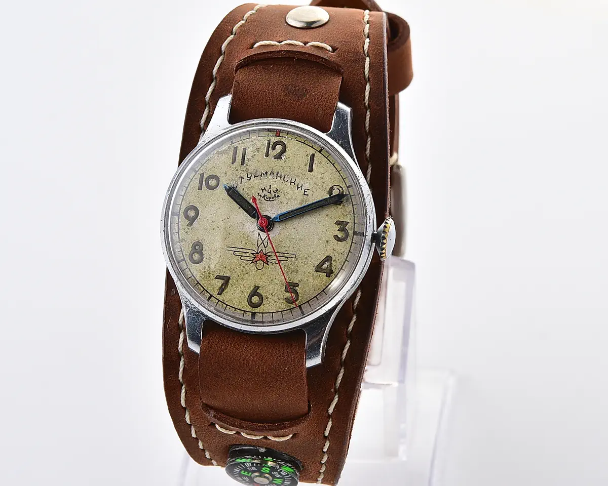 Rare: Sturmanskie Type 1 Soviet mechanical watch with compass strap – the original Air Force pilot's watch, from the 1st quarter of 1950!