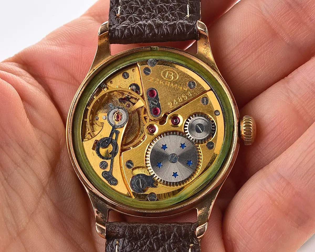 Excellent Vintage Vostok gold-plated Soviet wristwatch with 22 jewels precision movement - domestic version - Image 12