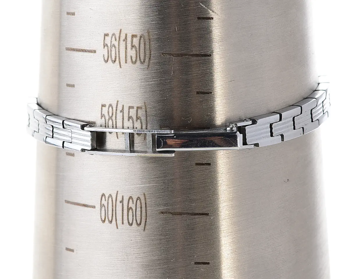 Vintage Zaria Soviet mechanical watch for ladies with bracelet and box - Image 9