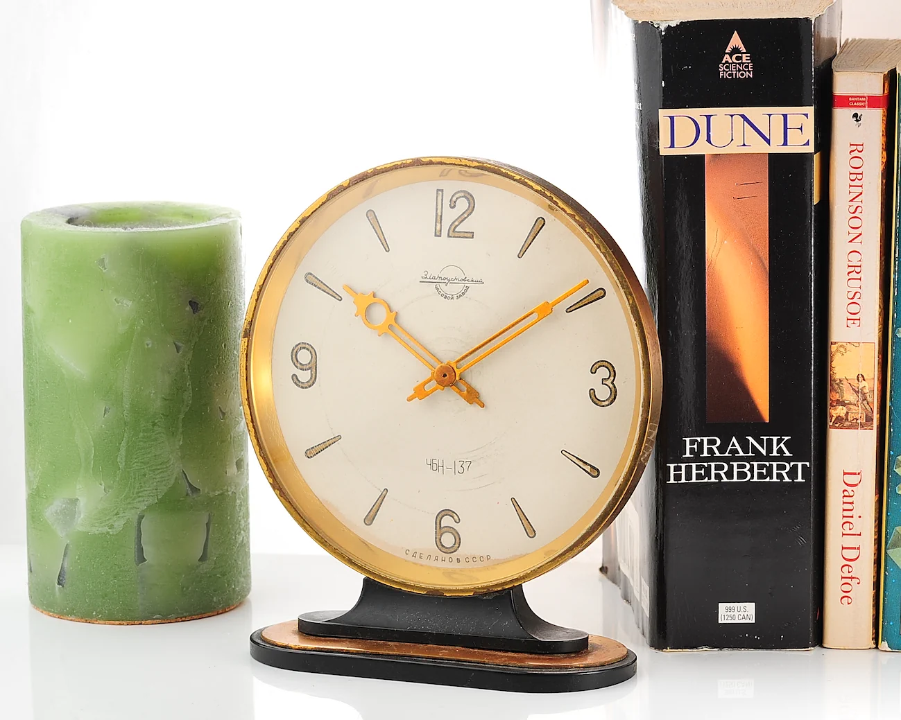 ZLATOUST ChBN-137 vintage mechanical table clock